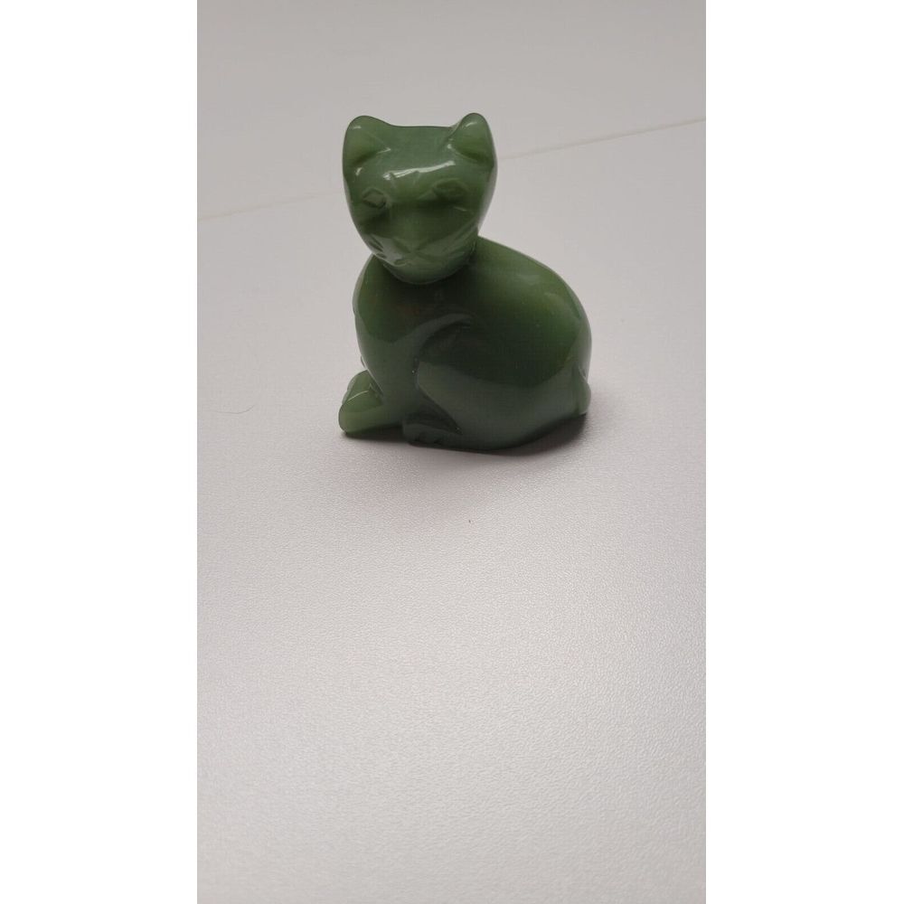 Jade‎ quartz hand carved cat figurine healing *rare